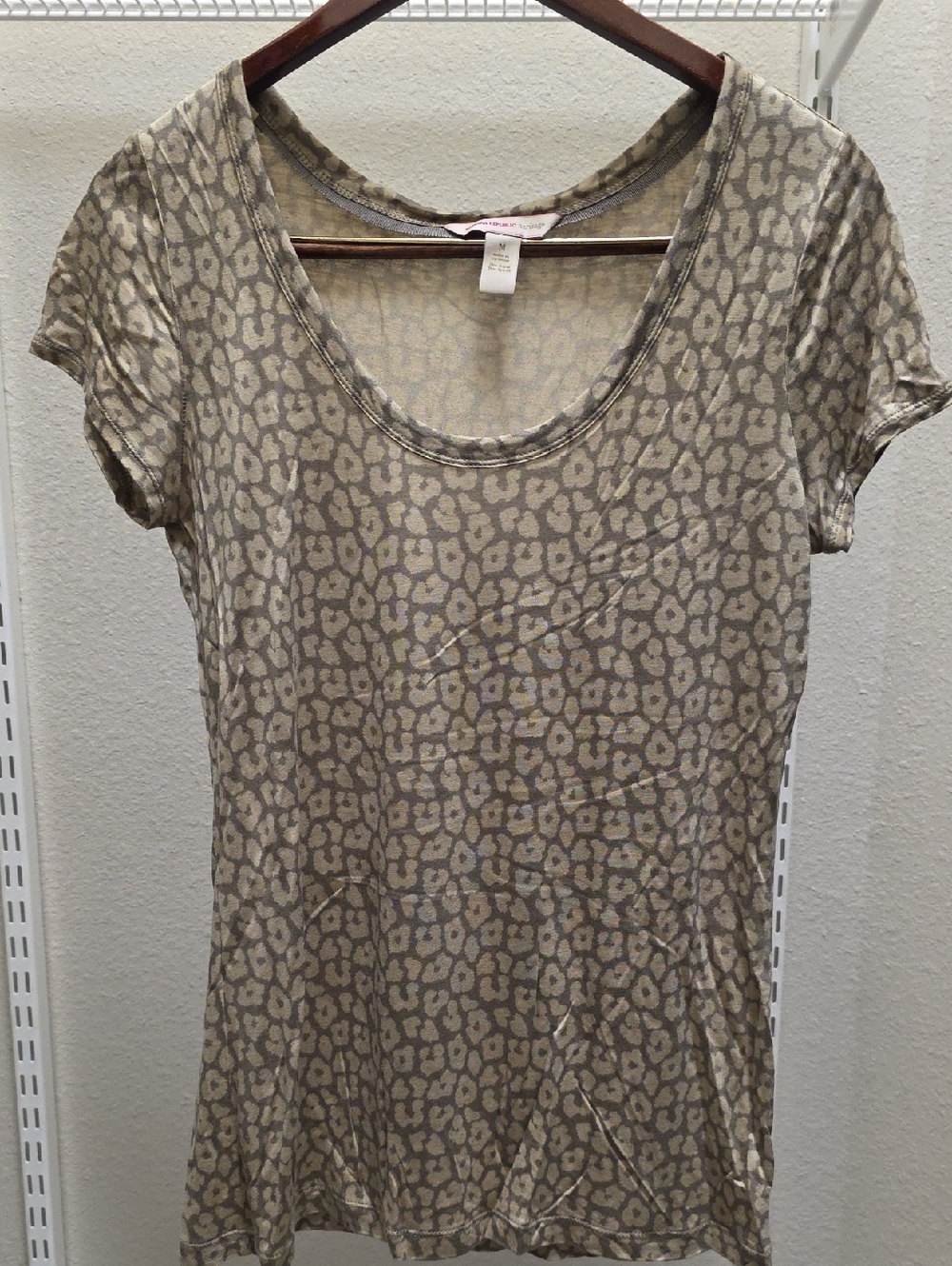 Banana Republic Taupe Leopard Print Scoop Neck Tee